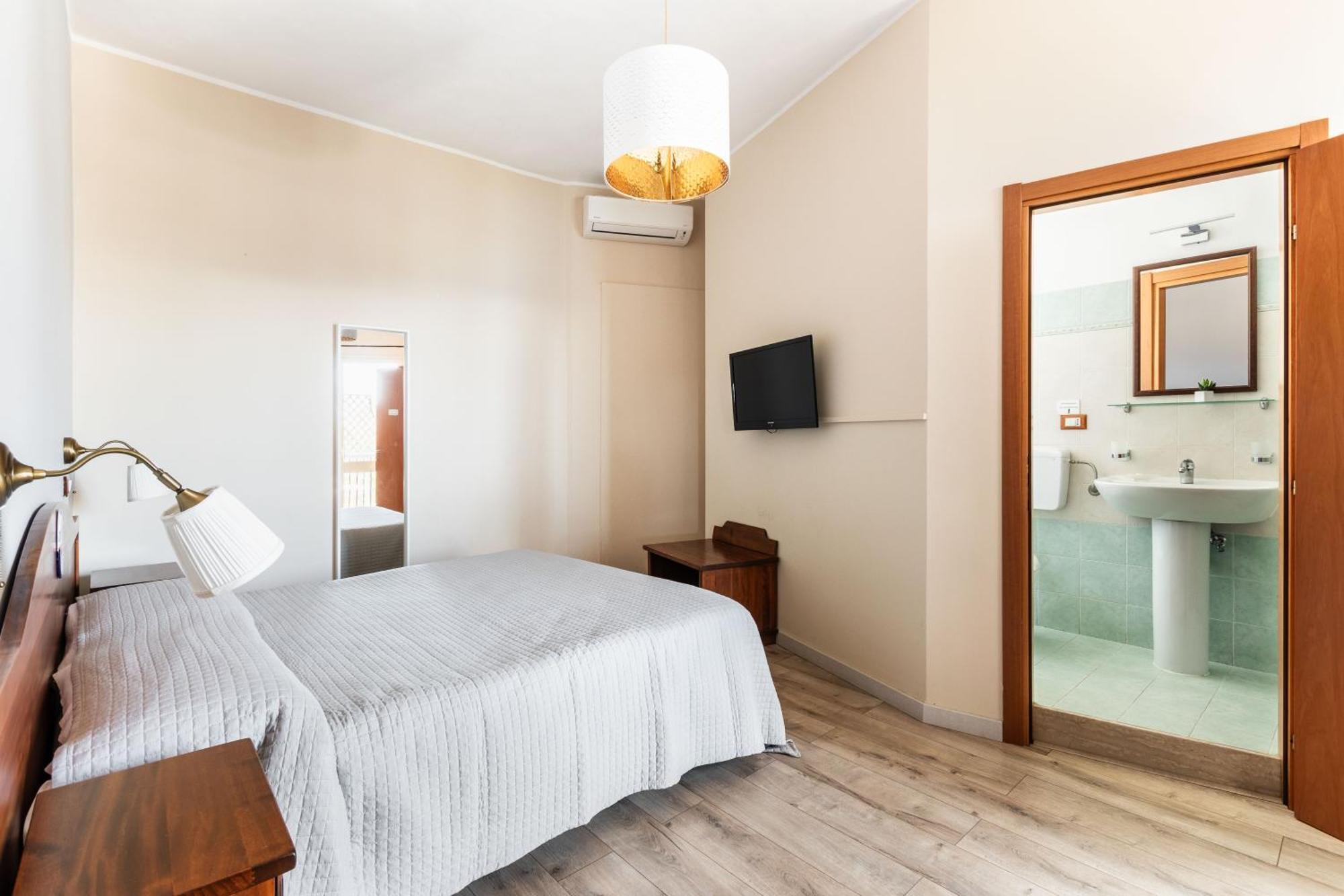 B&B La Terrazza Sul Mare 阿沃拉 外观 照片
