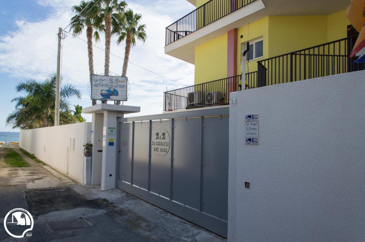 B&B La Terrazza Sul Mare 阿沃拉 外观 照片